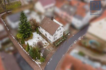 Einfamilienhaus mit großzügigen Eckgrundstück - Külsheim