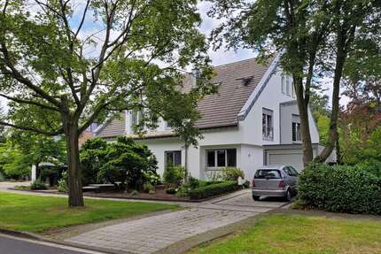 Haus zum Mieten in Neuss 2.650,00 € 185 m²