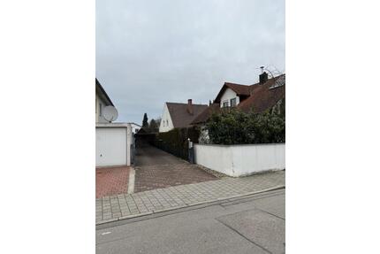 Toplage: Einfamilienhaus mit 6 Zimmern in Ingolstadt-Nordost