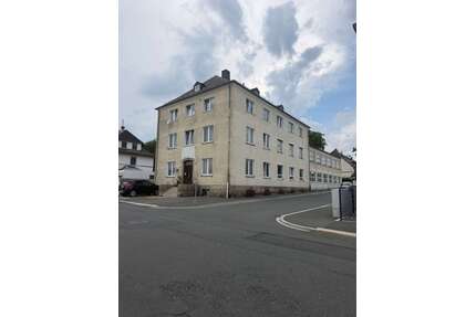 Haus zum Kaufen in Helmbrechts 170.000,00 € 655 m²