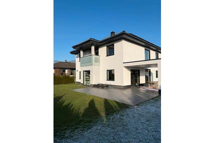 Exklusives Traumhaus im Grünen - 690.000,00&nbsp;EUR Kaufpreis, ca.&nbsp; 242,00&nbsp;m&sup2; in Rauschenberg (PLZ: 35282)