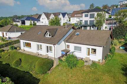 Haus zum Kaufen in Olpe 449.000,00 € 198 m²