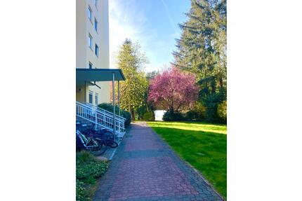 Schöne 4 Zimmer Wohnung mit Südseite und großem Balkon - Maintal