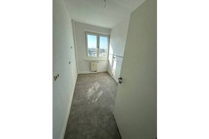 Schöne stilvolle 3-R-Wohnung im 3.OG mit BLK.ca.58,20 m²zu vermieten. - Dessau-Roßlau Innenstadt