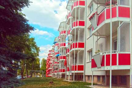 Wohnung zum Mieten in Gera 317,07 € 48.78 m²