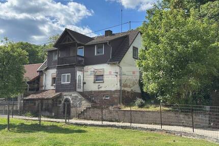 Einfamilienhaus am Ortsrand mit großem Grundstück in Albessen zu verkaufen.