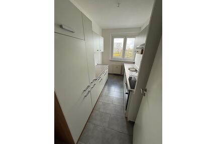 *SOFORT VERFÜGBAR* 2-Raum Wohnung mit Duschbad und Einbauküche - Halle (Saale) Silberhöhe