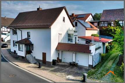 Haus zum Kaufen in Knüllwald 142.000,00 € 167 m²