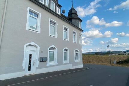 Klüsserath: Großzügige 3ZKB Wohnung mit 130 qm Wohnfläche - Trier Nord