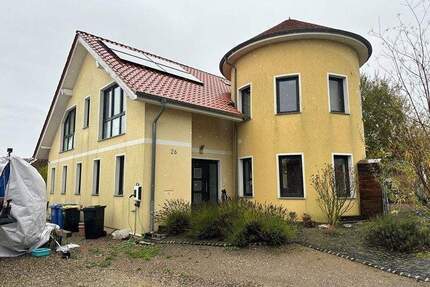 Zwangsversteigerung - Einfamilienhaus in Hildesheim auf Erbpachtgrundstück - für den Erwerber provisionsfrei!