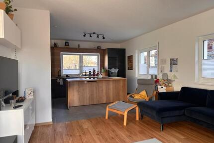 Modernes Stadthaus mit Terrasse & TG-Stellplatz ab dem 01.04.2026 - Bad Neustadt an der Saale