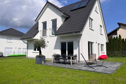 Neubau Einfamilienhaus mit Einbauküche, Klimaanlage, zentraler Lüftungsanlage und PV - Berlin