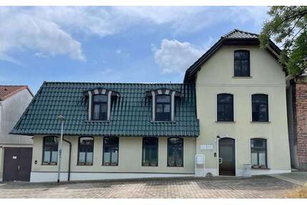 Haus zum Kaufen in Halle 795.000,00 € 280 m²