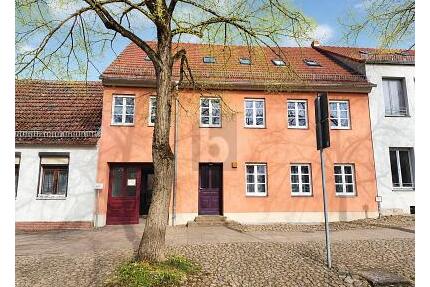 MODERN MIT 4 WOHNEINHEITEN - 580.000,00&nbsp;EUR Kaufpreis, ca.&nbsp; 387,00&nbsp;m&sup2;&nbsp;Wohnfl&auml;che in Rheinsberg (PLZ: 16831)