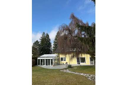 Haus zum Kaufen in Neustadt an der Waldnaab 535.000,00 € 260 m²