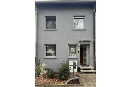 EFH-Mundenheim Ludwigshafen - 285.000,00&nbsp;EUR Kaufpreis, ca.&nbsp; 130,00&nbsp;m&sup2; in Ludwigshafen am Rhein (PLZ: 67065) Mundenheim