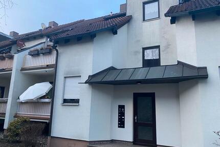 Helle 2-Zimmer-Wohnung mit Einbauküche, Balkon und Garage - Nürnberg Altenfurt