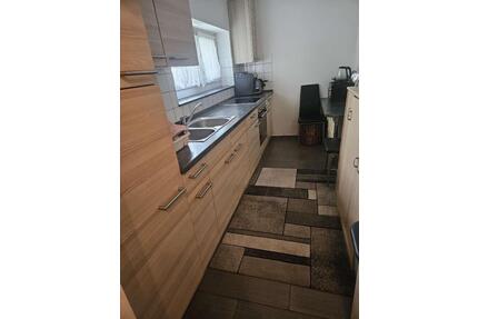 2 Zimmer Wohnung - 1.200,00&nbsp;EUR Kaltmiete, ca.&nbsp; 60,00&nbsp;m&sup2; in Lenting (PLZ: 85101)