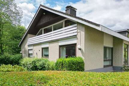 Haus zum Kaufen in Stade 569.000,00 € 252 m²