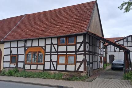 Mietshaus mit Garten und Carport - Hofgeismar