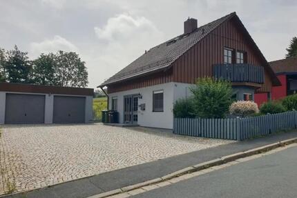 Gepflegtes 4-Zimmer Einfamilienhaus mit Garage und großem Garten - Oberkotzau