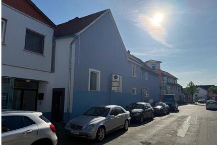 Haus in Büttelborn - 750.000,00&nbsp;EUR Kaufpreis, ca.&nbsp; 250,00&nbsp;m&sup2; in Büttelborn (PLZ: 64572)