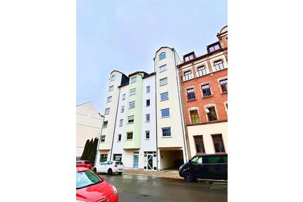 Großzügige 1-Zimmer mit Einbauküche, Wanne, Dusche, Laminat und Aufzug in Uninähe! - Chemnitz Bernsdorf