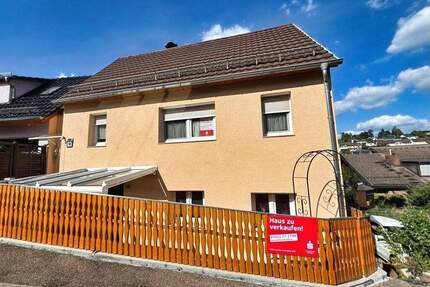 Kleines und preiswertes Haus - 255.000,00&nbsp;EUR Kaufpreis, ca.&nbsp; 88,00&nbsp;m&sup2;&nbsp;Wohnfl&auml;che in Aidlingen (PLZ: 71134) Deufringen