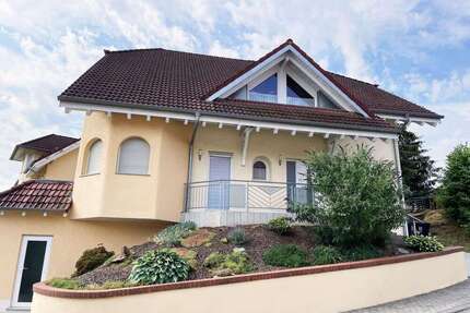 Haus zum Kaufen in Queidersbach 595.000,00 € 290 m²