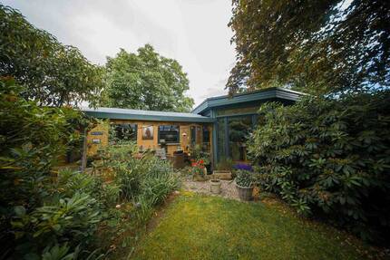 Großzügiger Bungalow in begehrter Feldrandlage - Wohnen mit Komfort, Ruhe und Lebensqualität - Wahlstedt