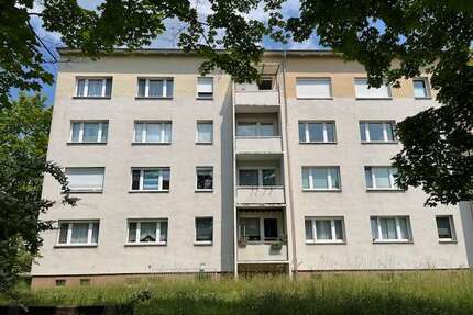 Wohnung zum Kaufen in Zwenkau 90.000,00 € 58 m²