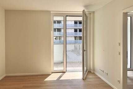 Wohnung zum Mieten in Berlin 877,47 € 53.18 m²