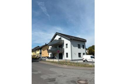 Moderne Neubau-Dachgeschosswohnung in Westerburg – Erstbezug