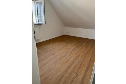 Schöne frisch renovierte 2-Zimmer-Wohnung in attraktiver Lage - Dortmund Hombruch