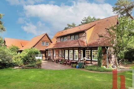 Reizvolles Anwesen in Fachwerkoptik in einer einmaligen Lage von Lohne-Kroge