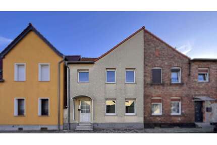 Haus zum Kaufen in Hecklingen 59.000,00 € 100 m²