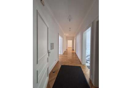 Wohnung zum Kaufen in Wiesbaden-Biebrich 380.000,00 € 113 m²