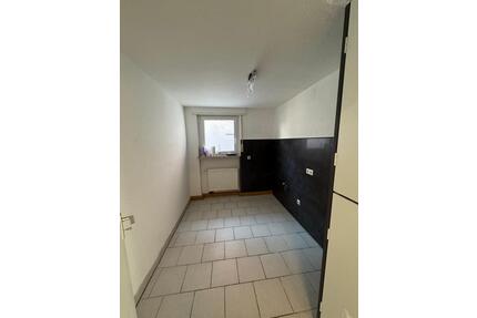 3.5 Zimmer Wohnung nussloch - 900,00&nbsp;EUR Kaltmiete, ca.&nbsp; 79,00&nbsp;m&sup2; in Wiesloch (PLZ: 69168)