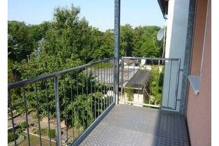 --- Wohnung mit Ausblick --- - 390,00&nbsp;EUR Kaltmiete, ca.&nbsp; 65,00&nbsp;m&sup2;&nbsp;Wohnfl&auml;che in Weißenfels (PLZ: 06667)