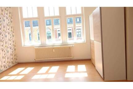 Preissenkung 4 Zi. Wohnung mit Balkon und Badewanne - Plauen Stadtmitte