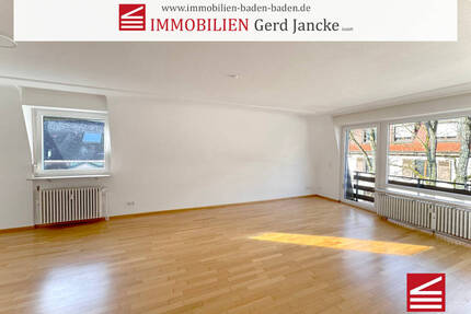 Baden-Baden, Zentrum, großzügige 4-Zimmer-Wohnung mit Balkon und TG-Stellplatz!