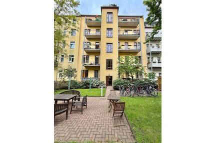 3-Zimmer-Wohnung mit Aufzug und Balkon in der Nähe der Elbwiesen - Dresden Johannstadt-Nord