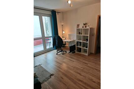 Helles, möbliertes Zimmer in gemütlicher WG in Erfurt abzugeben