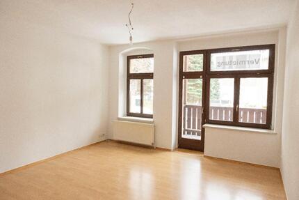Miete: Helle 3-Zimmer-Wohnung mit Balkon in Chemnitz-Ebersdorf