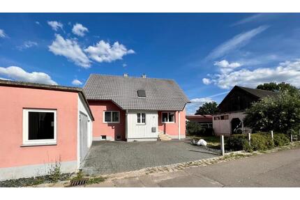 Freistehendes Einfamilienhaus in 92546 Schmidgaden 6,5 Zi., 160qm