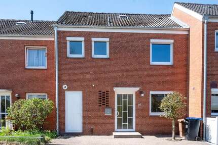 Haus zum Kaufen in Stade 279.000,00 € 98 m²