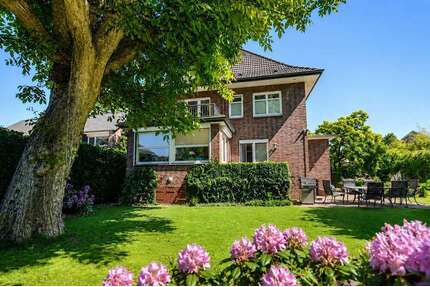 Haus zum Kaufen in Norderstedt 1.320.000,00 € 275 m²