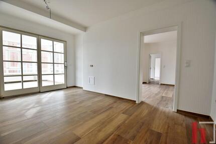 Großzügige Wohnung mit Wintergarten und Garage in Damme