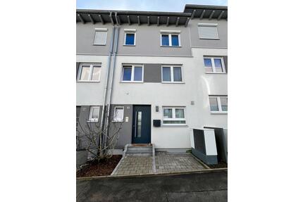 Neuwertiges Stadthaus (Reihenhaus) mit Garten und Dachterrasse - Speyer