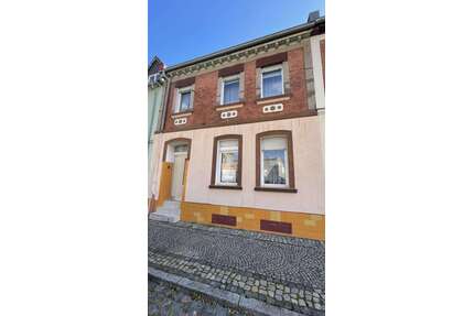 Haus zum Kaufen in Nienburg 49.000,00 € 110 m²